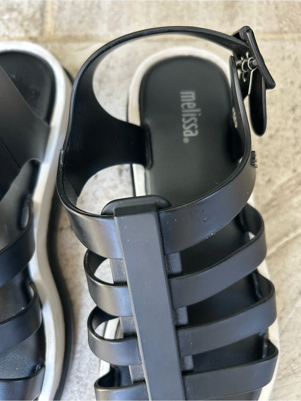 Melissa Flox Black Rubber Flatform Strappy Sandals, Size 5 US/ 33-34 EU Big Girl